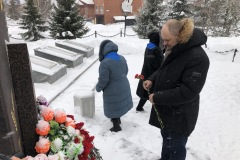 Возложение цветов к памятнику жертв политических репрессий