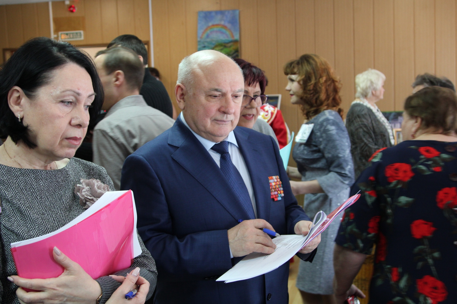 Презентация выставки «Добрых рук мастера», посвящённой Году семьи