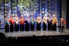 Народный самодеятельный коллектив  Белоярский народный хор  1.	Вьюга (народная песня) 2.	Любовь под камушек (Л.Панасюк, Заволокины) руководитель и концертмейстер Корольков Владимир Петрович,  МБУК «Белоярский ЦДиТ» г.п. Белый Яр