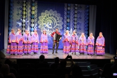 Хоровой коллектив «Забавушка» 1.	Песня «От Камчатки до Одессы» (автор музыки И.Слуцкий, автор слов В.Цыганов) 2.	Русская народная песня «Разбросала косы русые берёза»  руководитель и аккомпаниатор Карташов Александр Александрович МКУК «Ульт-Ягунский ЦДиТ» с.п. Ульт-Ягун